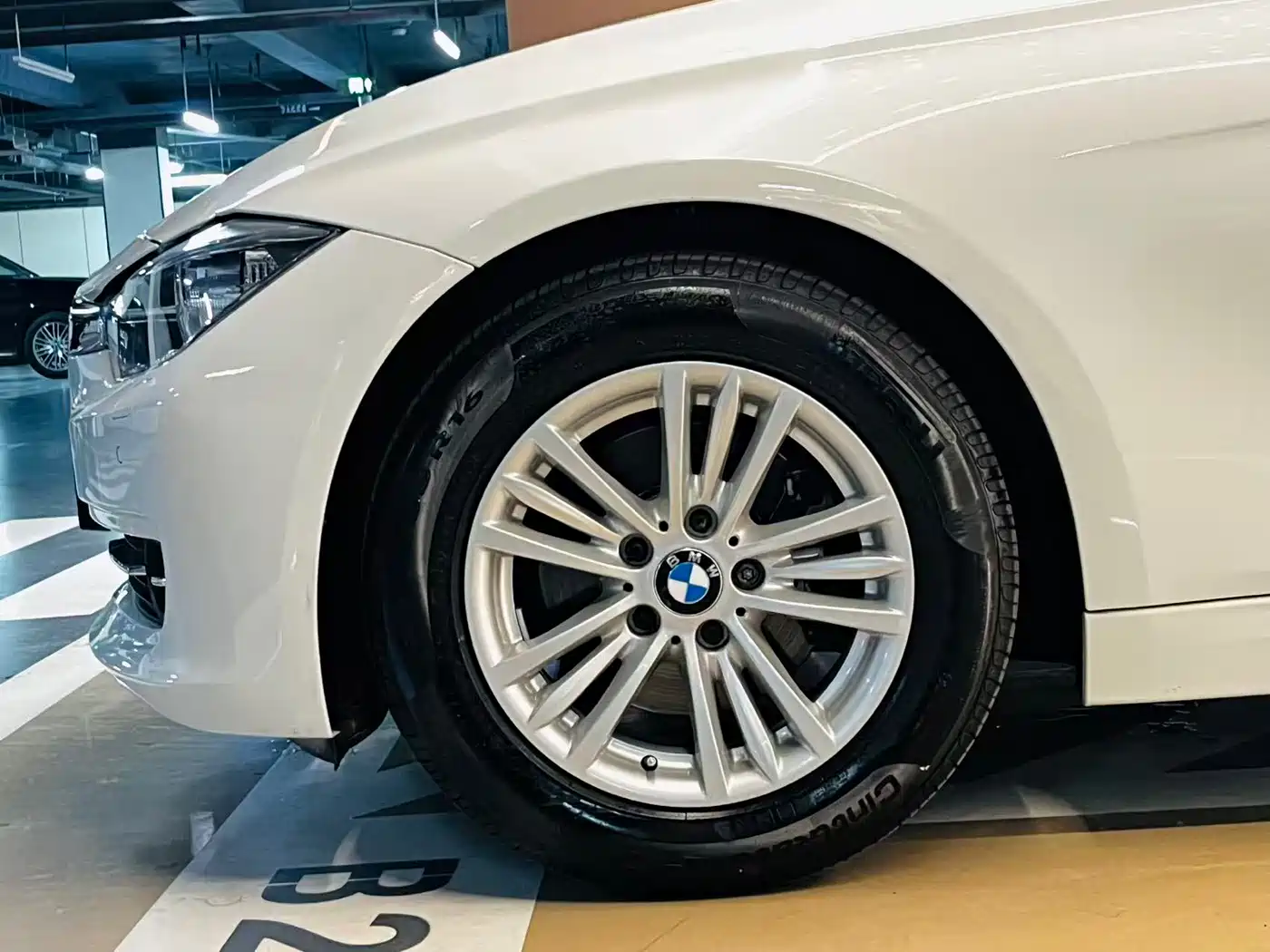 BMW 3 Series 2014 320Li Fashion фото 8