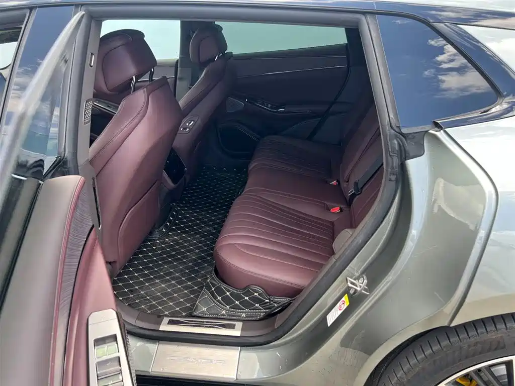 Denza Z9GT 2024 1100 AWD Ultra Edition фото 8