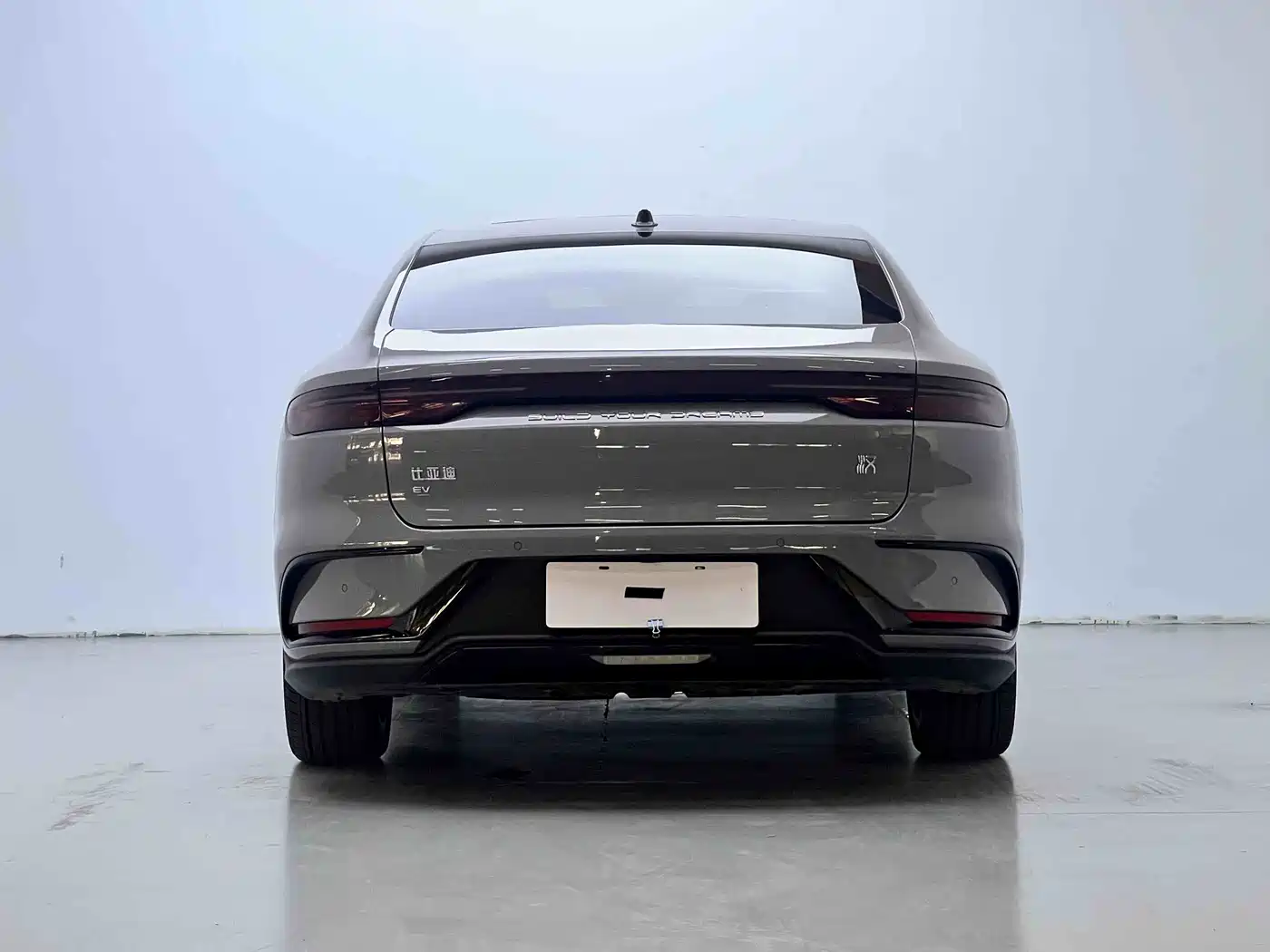 BYD Han 2025 Model EV 701KM LiDAR Smart Driving Version фото 15