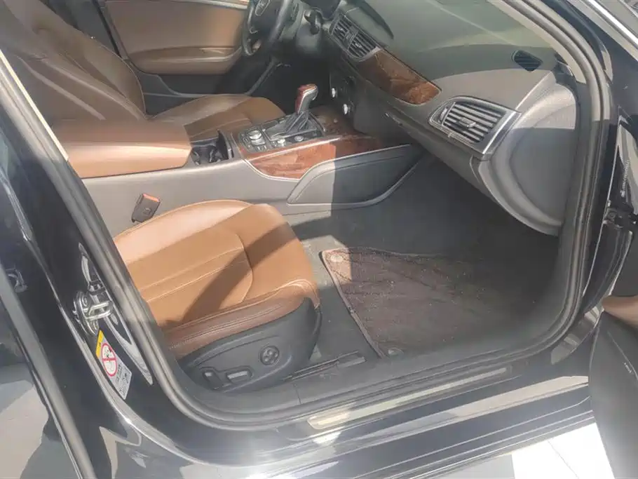 Audi A6L 2014 35 FSI Comfort фото 8