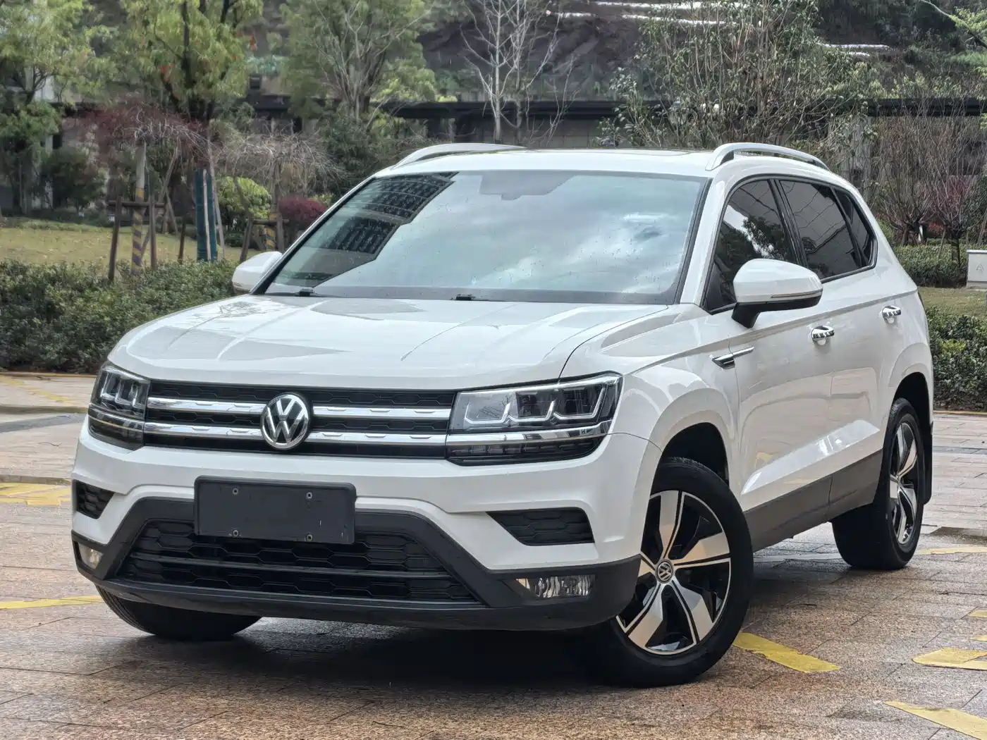 Volkswagen Tharu 2020 280TSI 2WD Comfort Edition China VI