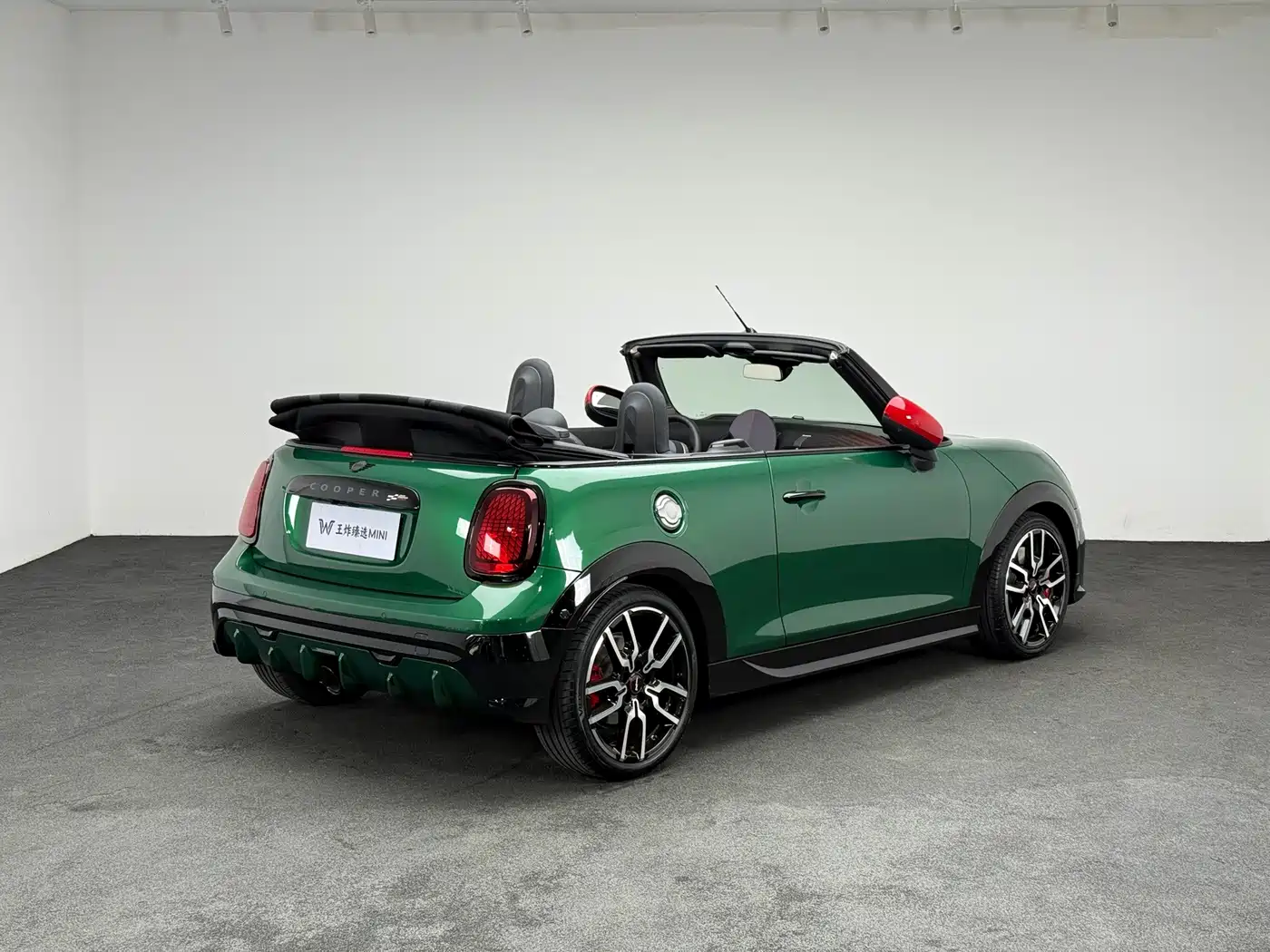 MINI JCW 2026 2025 JOHN COOPER WORKS CABRIO