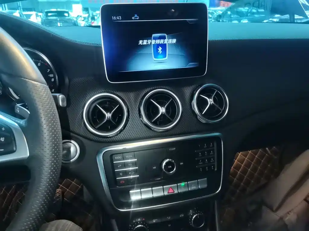 Mercedes-Benz GLA 2019 GLA 200 Fashion фото 13