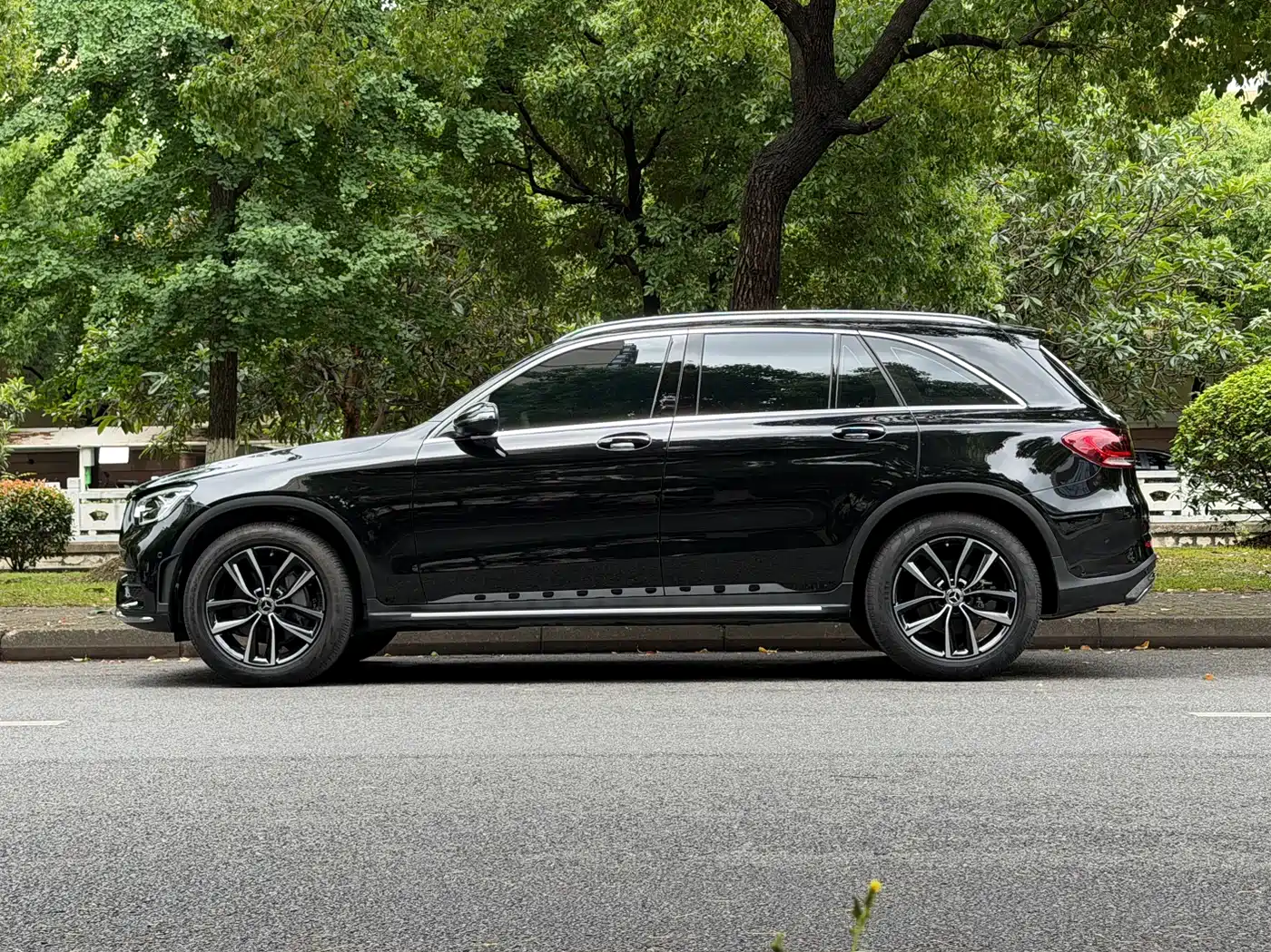 Mercedes-Benz GLC 2022 Model GLC 260 L 4MATIC Luxury Edition фото 4