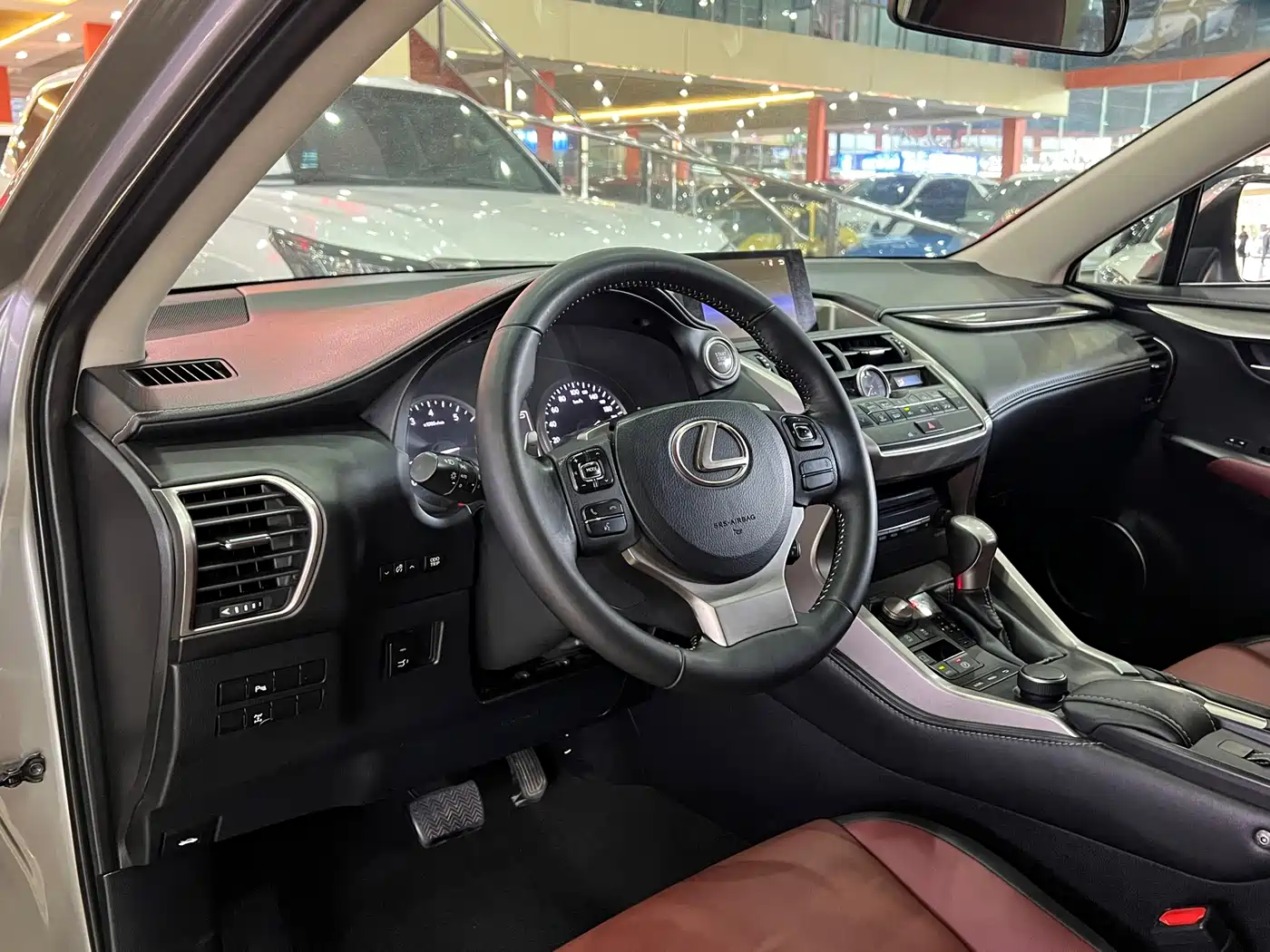 Lexus NX 2015 200t AWD F Sport фото 7