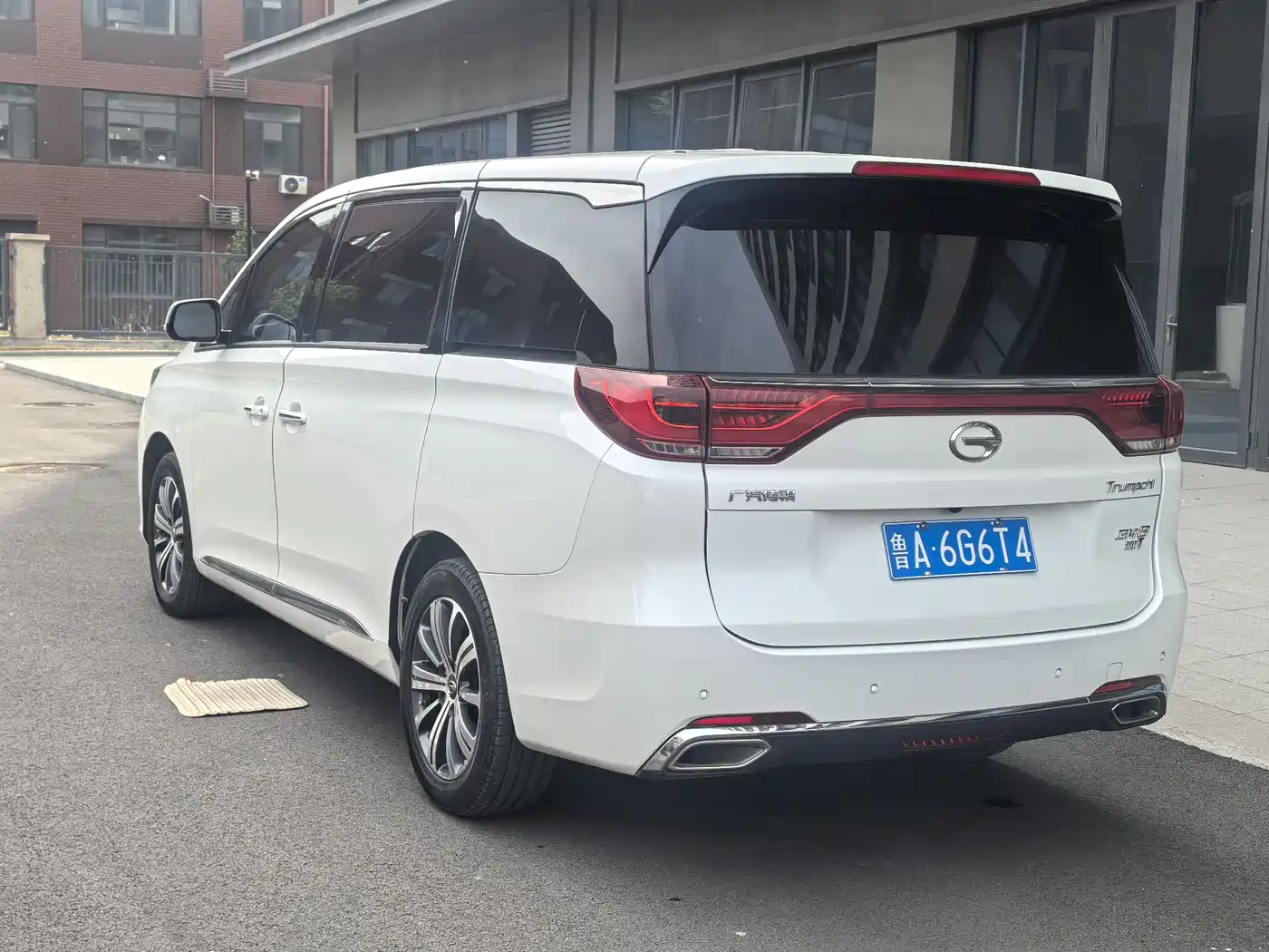 GAC Trumpchi Trumpchi M8 2018 320T Premium Edition фото 7