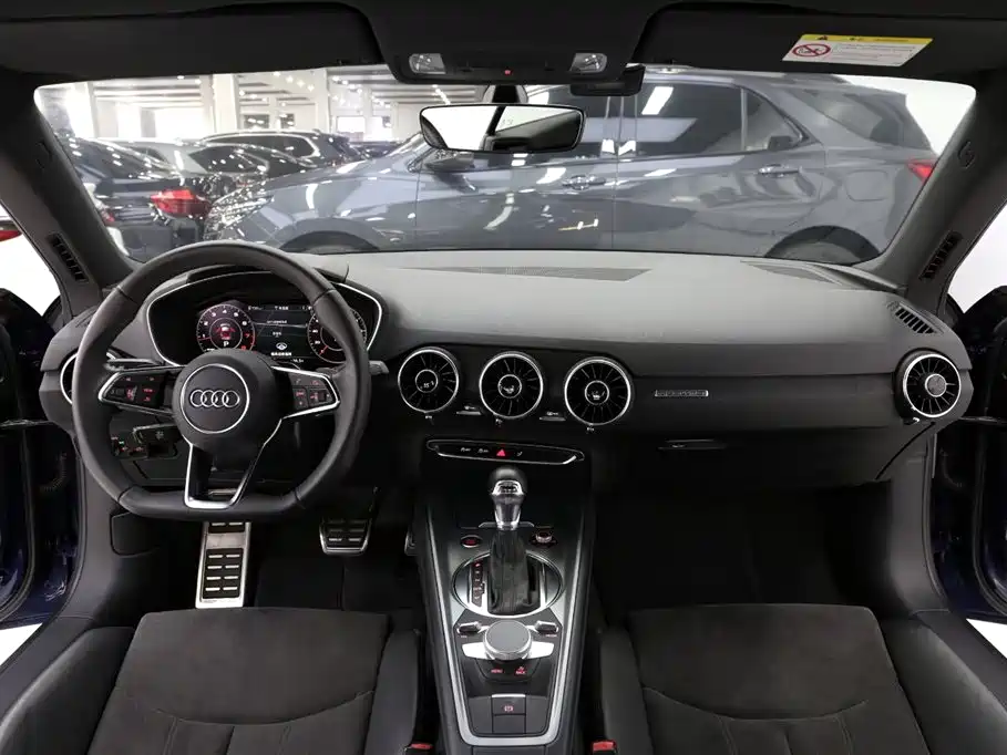 Audi TT 2015 TT Coupe 45 TFSI quattro фото 9
