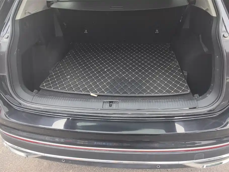 Volkswagen Tiguan L 2023 300TSI Automatic 2WD Smart Enjoyment Edition фото 4