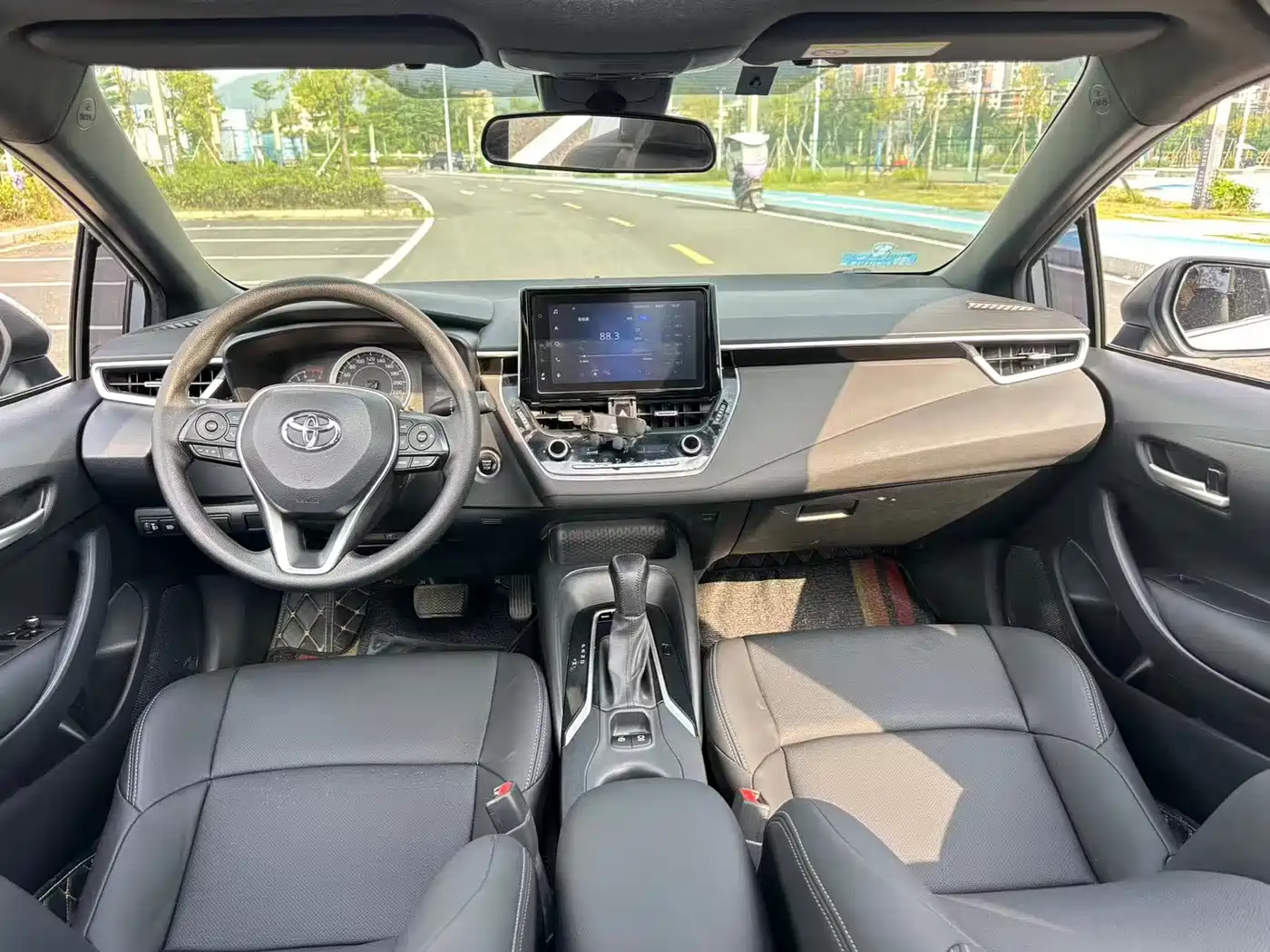 Toyota Levin 2021 185T CVT Luxury Edition фото 13