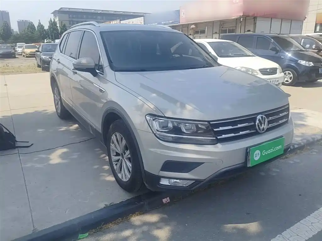Volkswagen Tiguan L 2018 330TSI Automatic 2WD Trend Edition фото 4