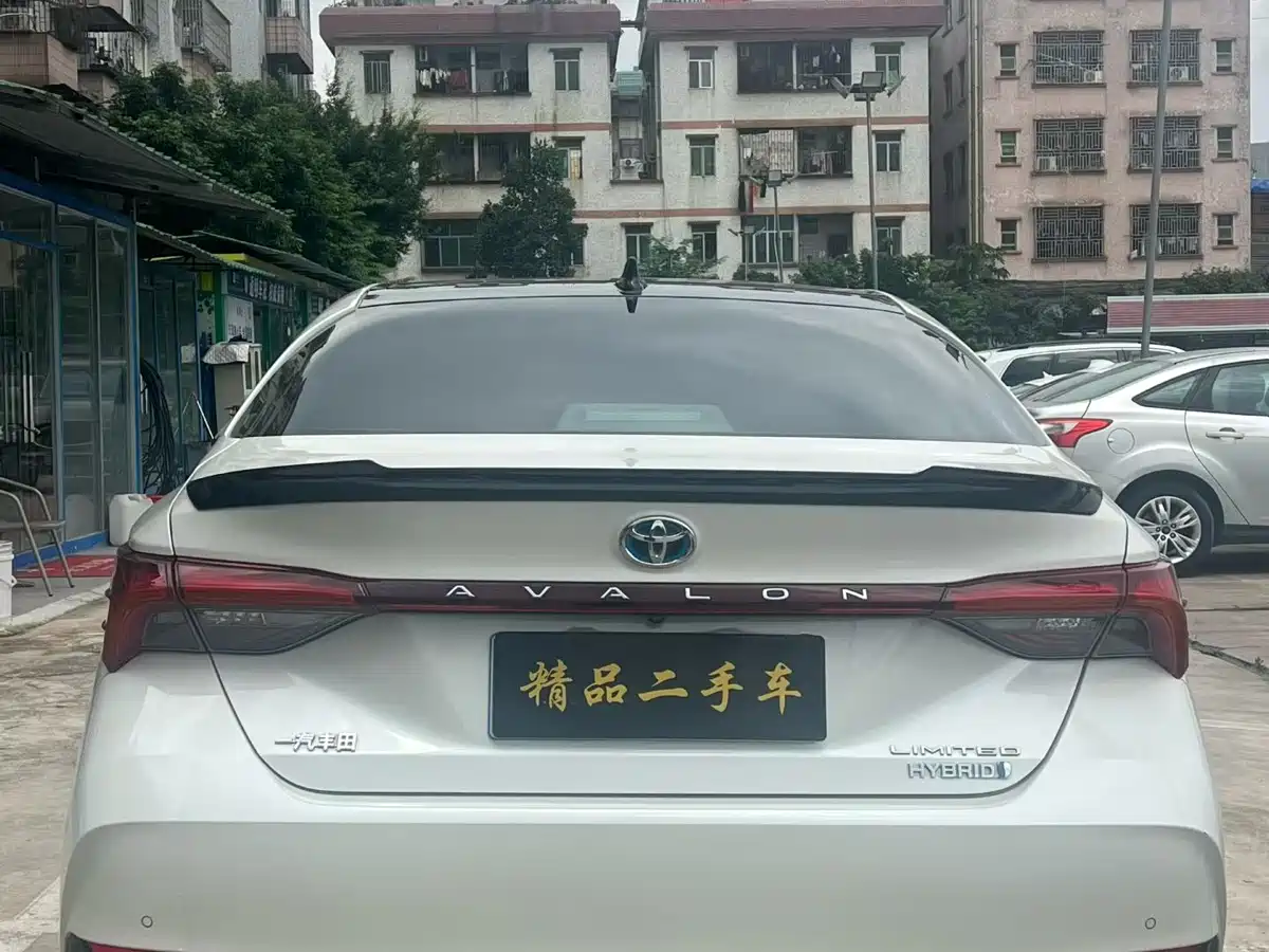 Toyota Avalon 2019 Hybrid 2.5L Limited Flagship Version China V фото 8