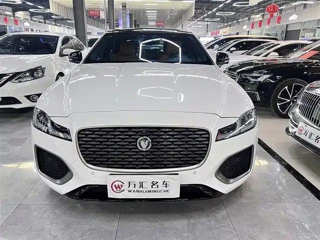 Jaguar XFL 2.0T P300, Полный привод, Флагман Спорт