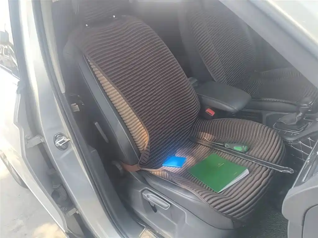 Volkswagen Tiguan L 2018 330TSI Automatic 2WD Trend Edition фото 25