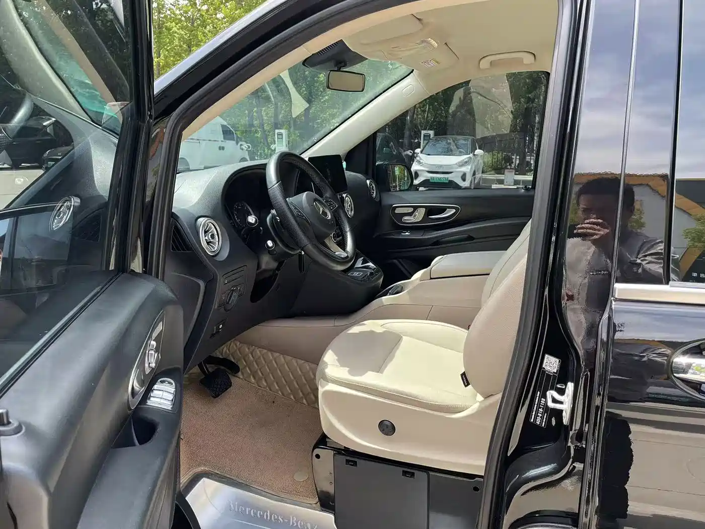 Mercedes-Benz Vito 2023 2.0T Business 7-Seater фото 3