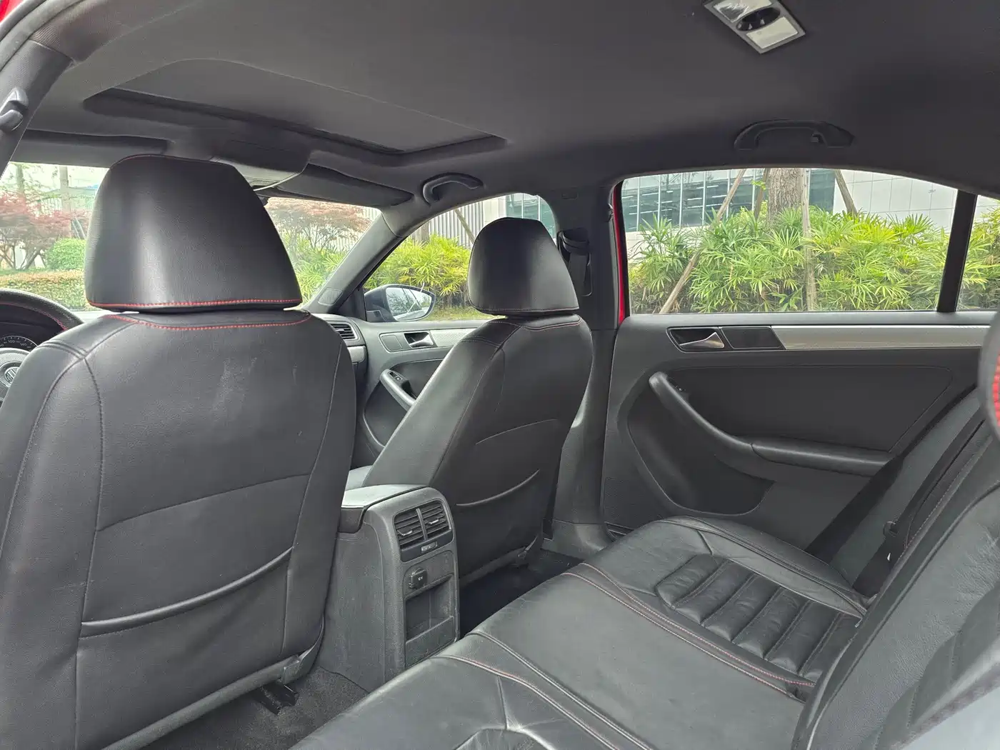 Volkswagen Sagitar 2013 2.0TSI GLI фото 8