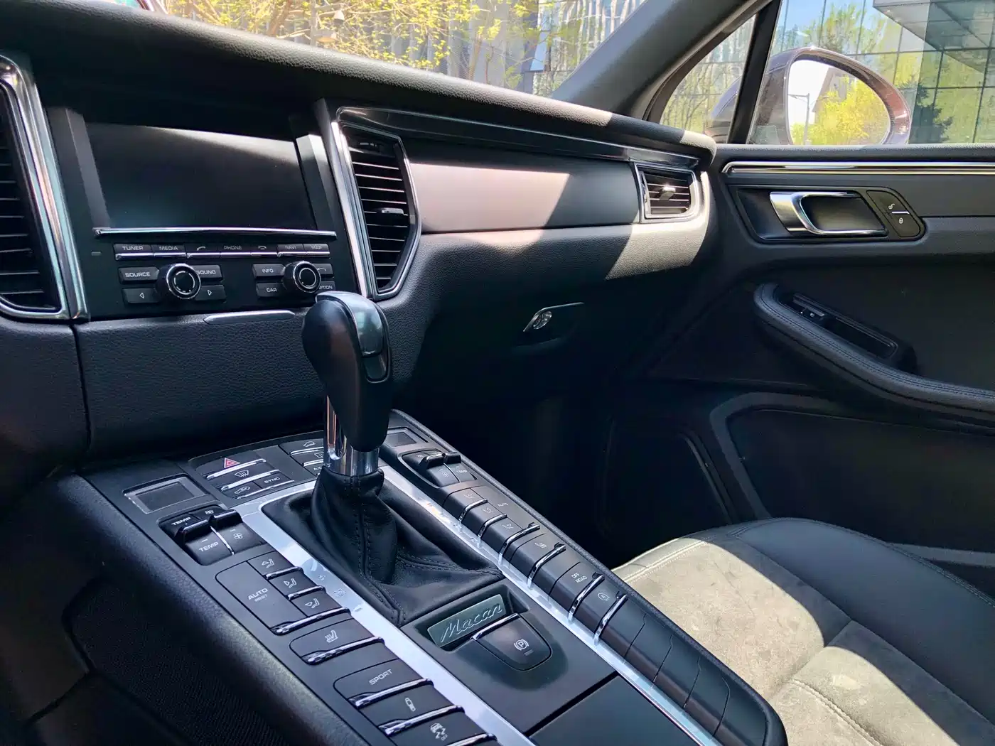 Porsche Macan 2016 Macan 2.0T фото 11