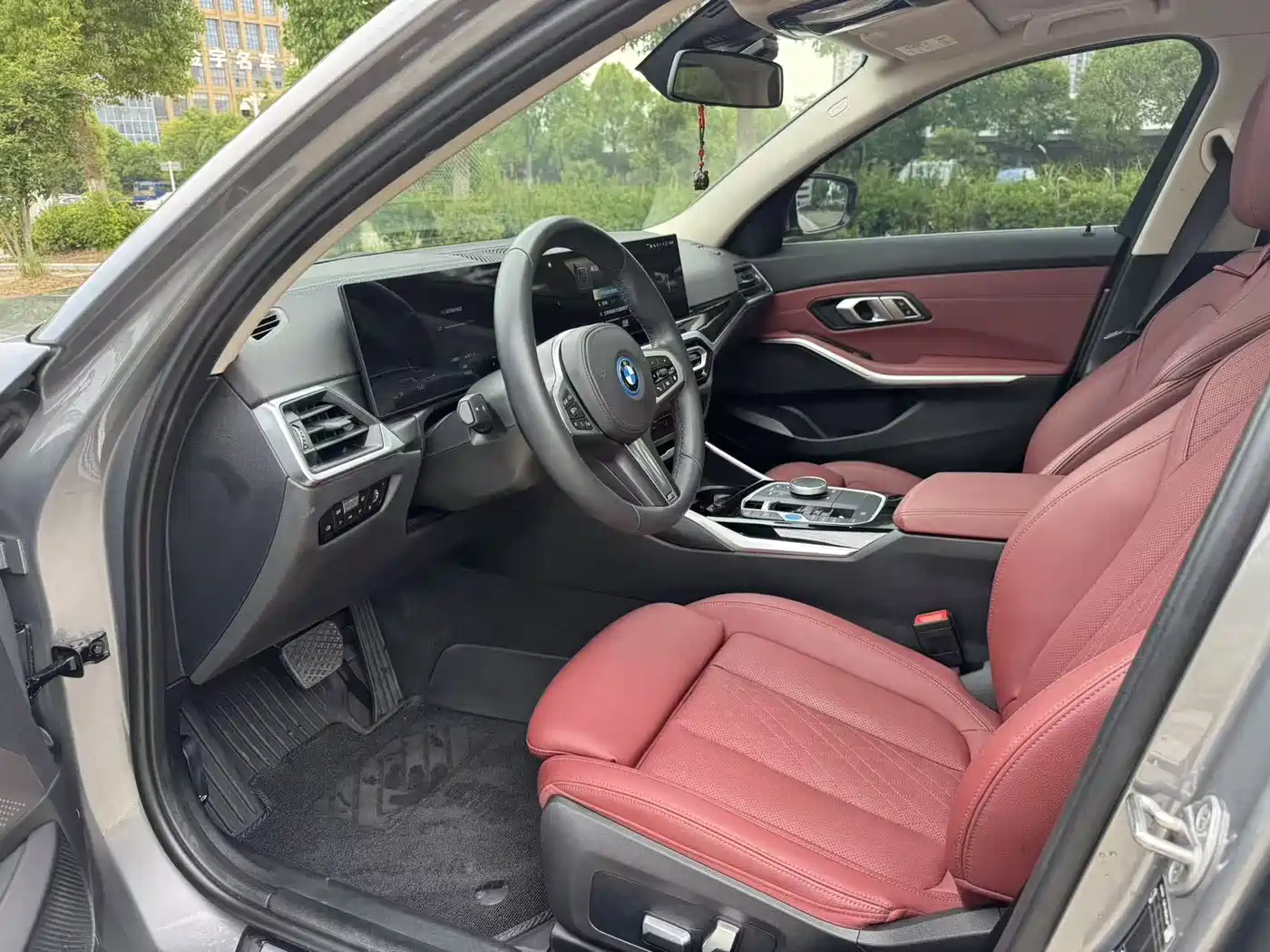 BMW i3 2022 eDrive 35 L фото 10
