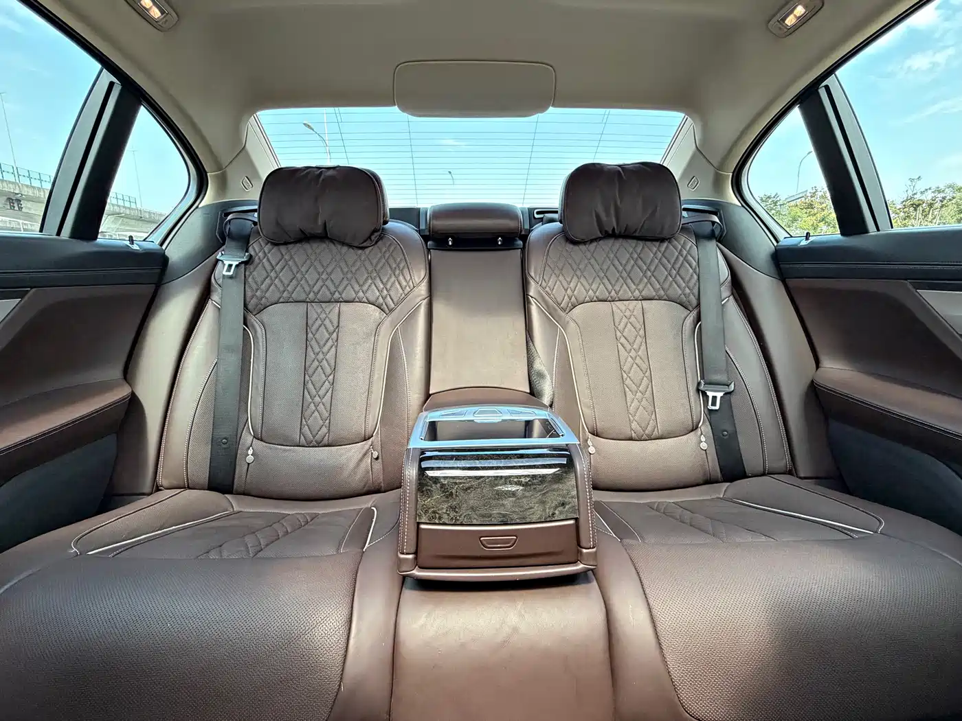 BMW 7 Series 2017 730Li Luxury Edition фото 13