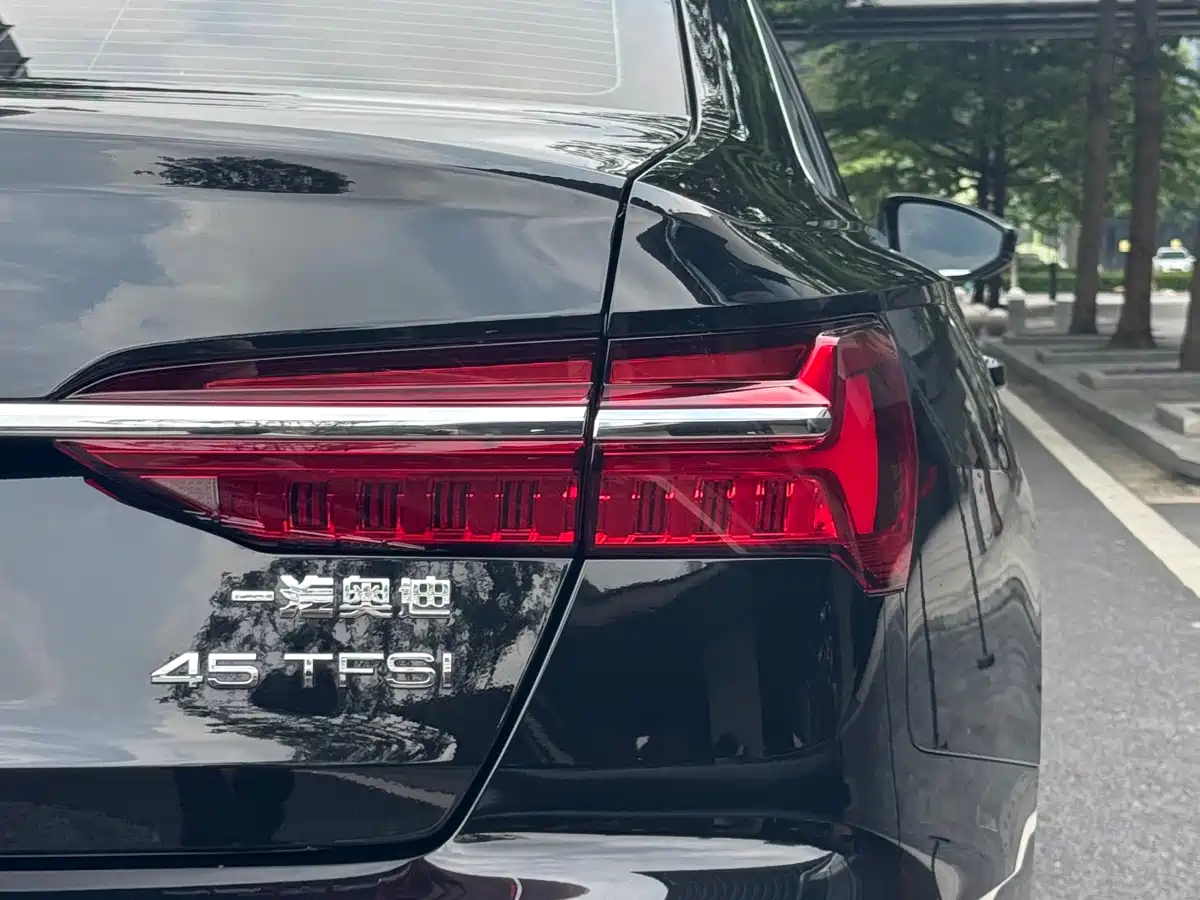 Audi A6L 2021 45 TFSI Exclusive Elegance фото 6