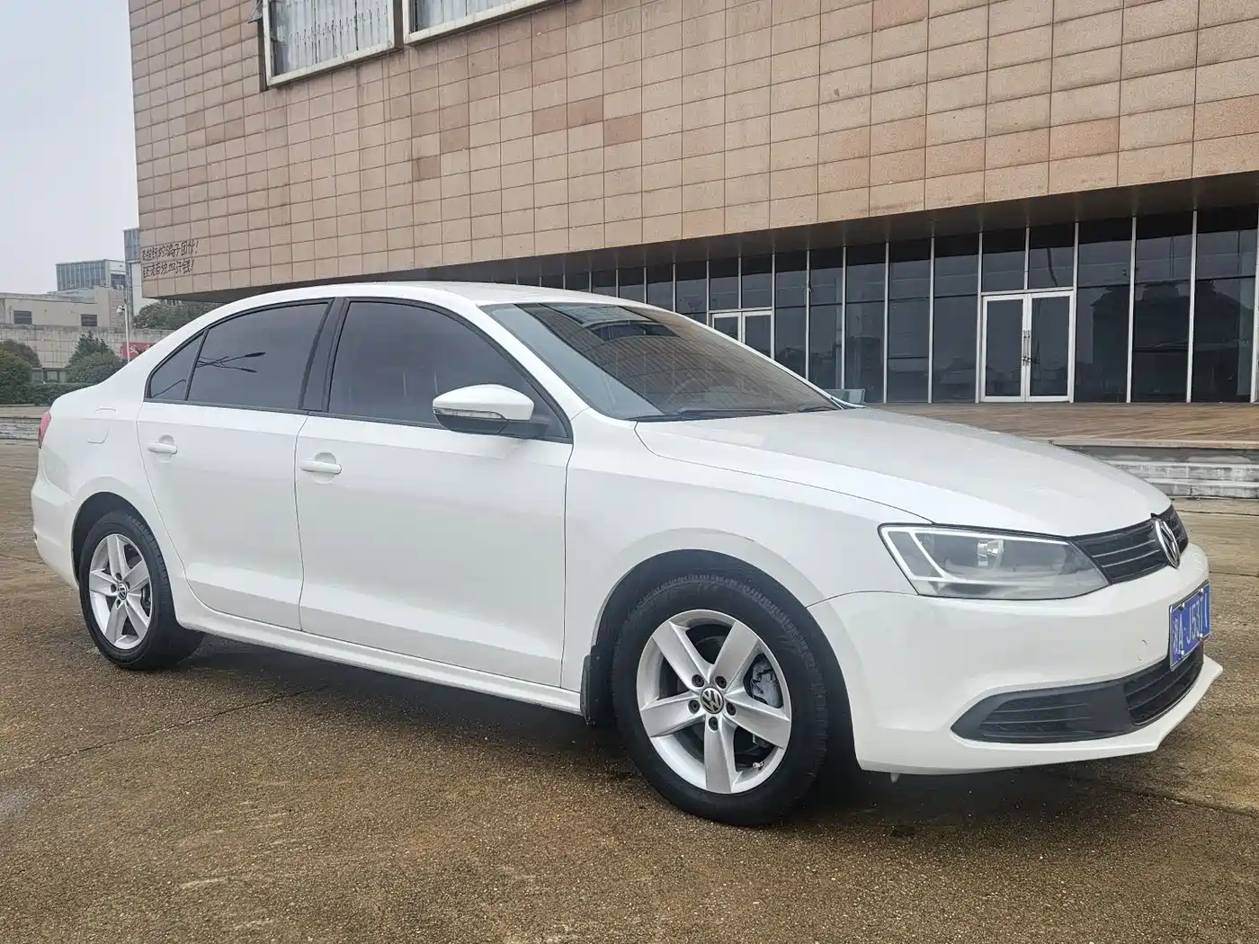 Volkswagen Sagitar 2012 1.4TSI Automatic Luxury фото 3