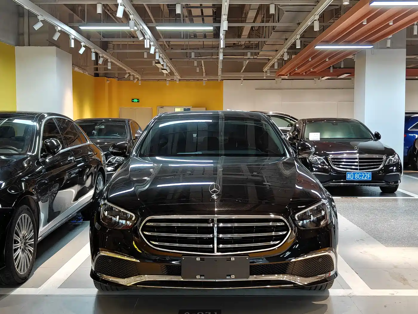 MERCEDES-BENZ E CLASS