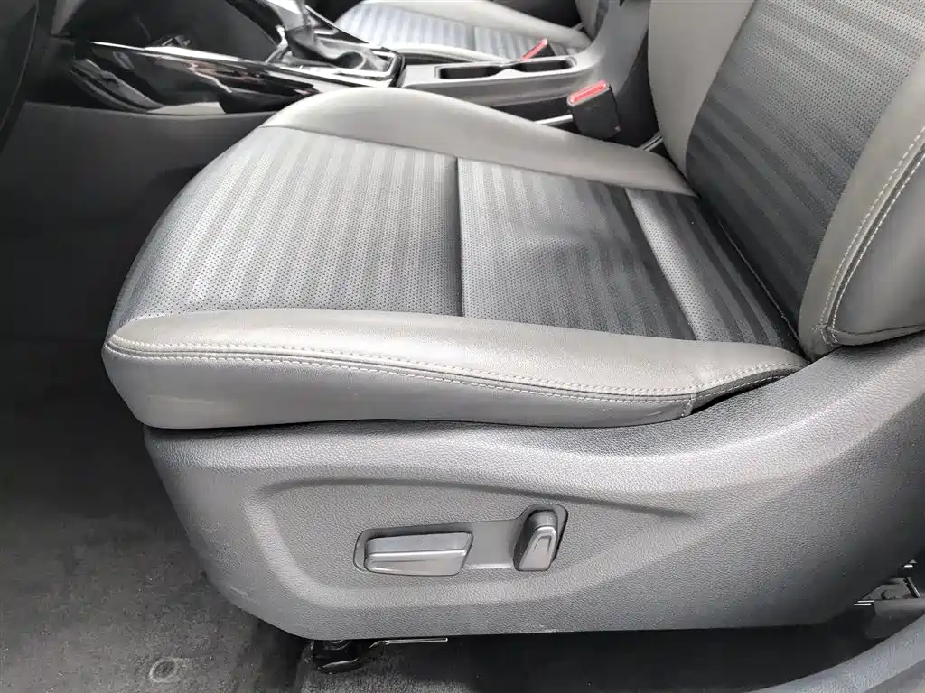 Kia Sportage 2019 2.0L Automatic Smart Luxury Edition фото 20