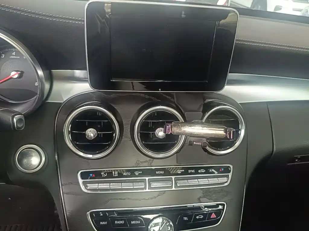 Фото 13 - Mercedes-Benz C-Class