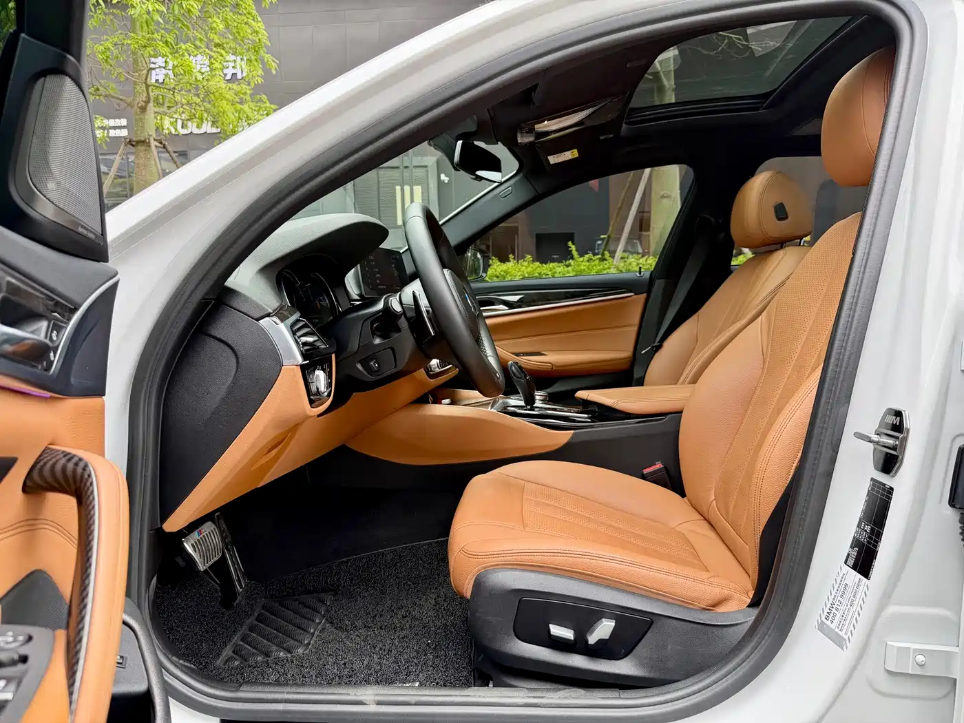 BMW 5 Series 2018 530Li Leading M Sport Package фото 16