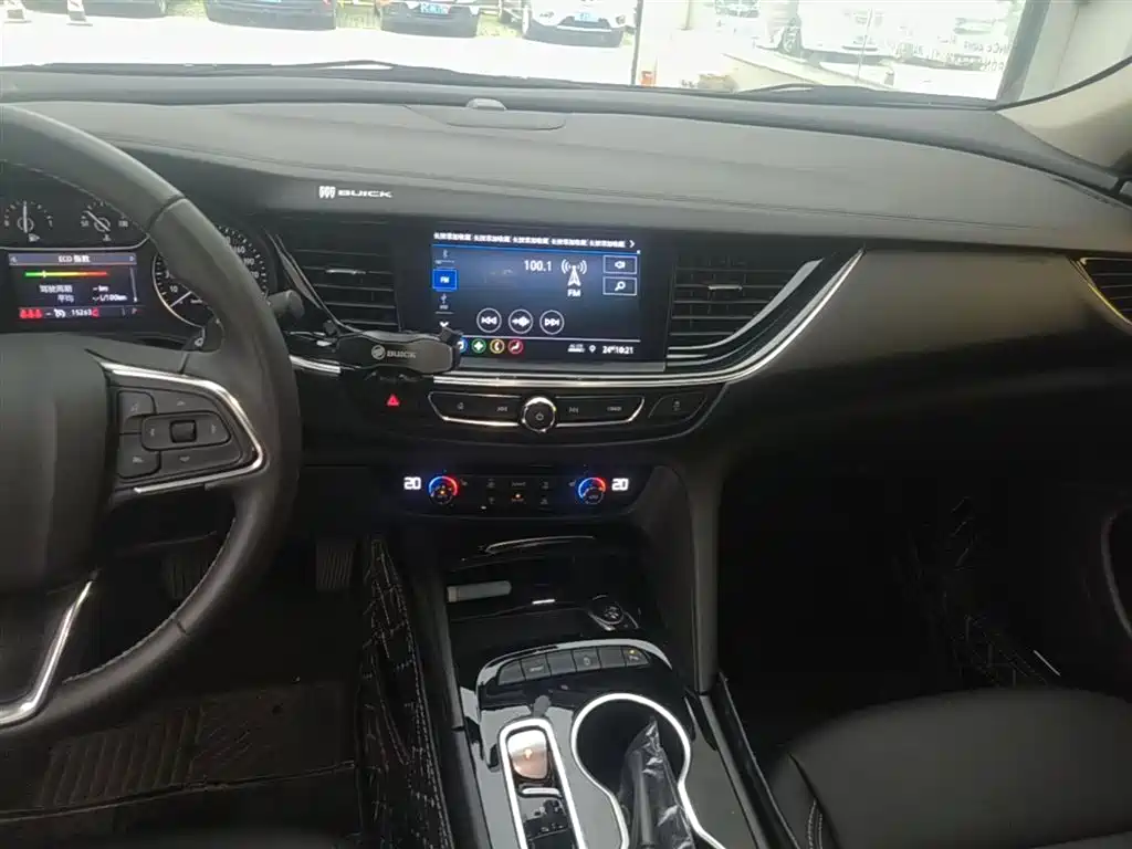 Buick Regal 2024 25T Ultra Comfort Edition фото 13