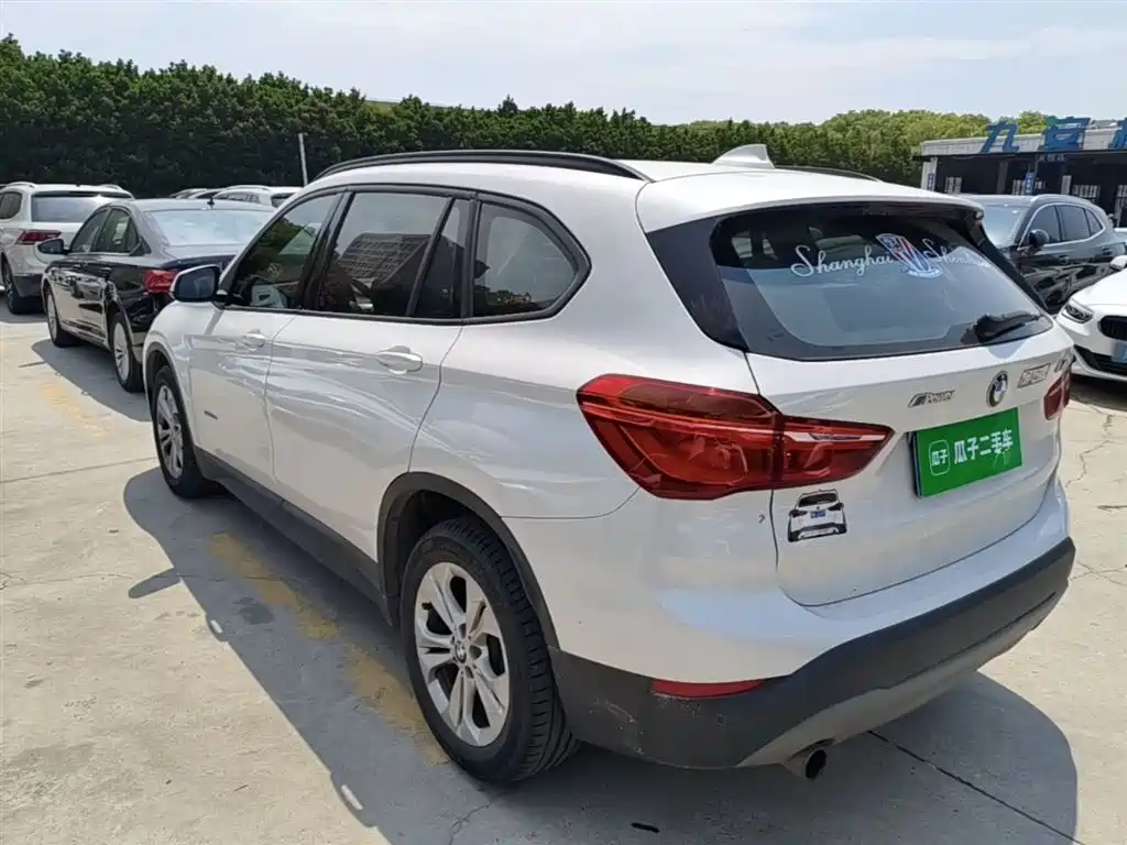 BMW X1 2016 sDrive18Li Premium Model фото 5