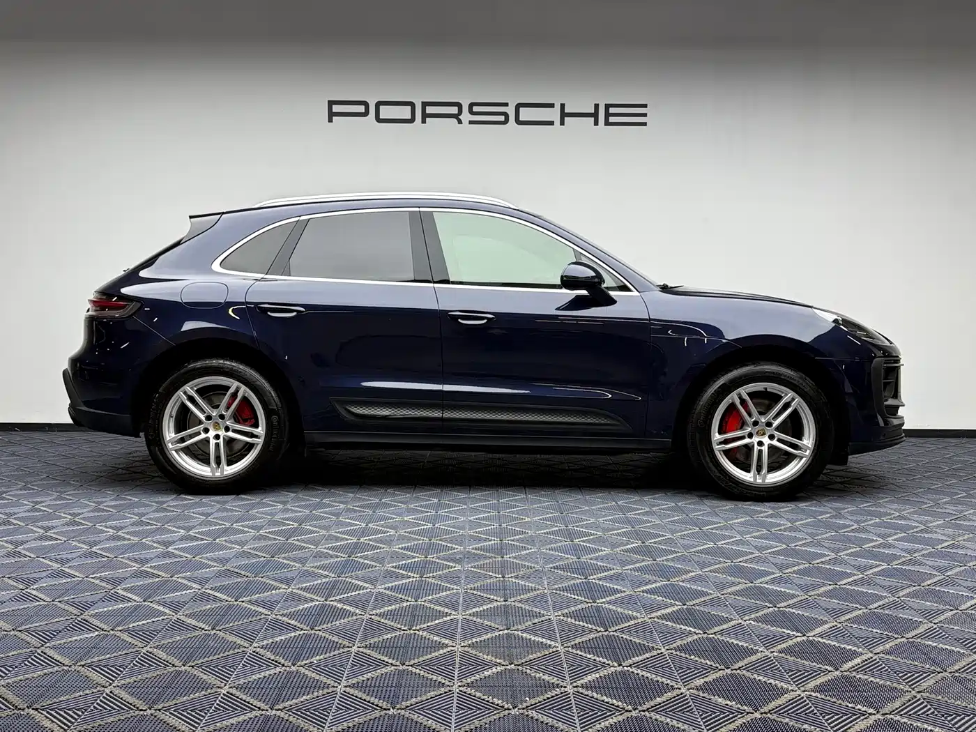Porsche Macan 2023 Macan 2.0T фото 2