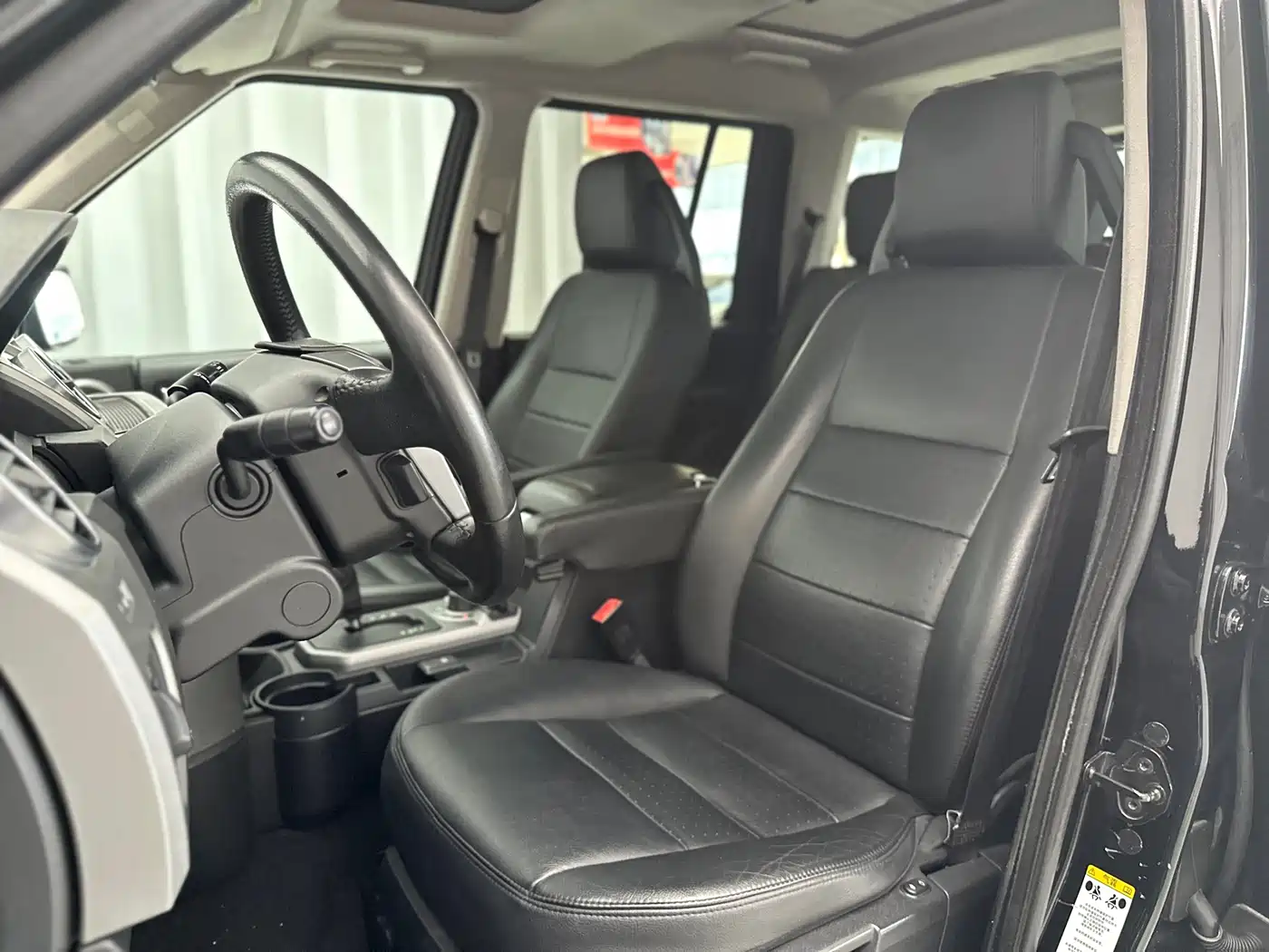 Land Rover Discovery 2005 Model 4.4 V8 HSE фото 23