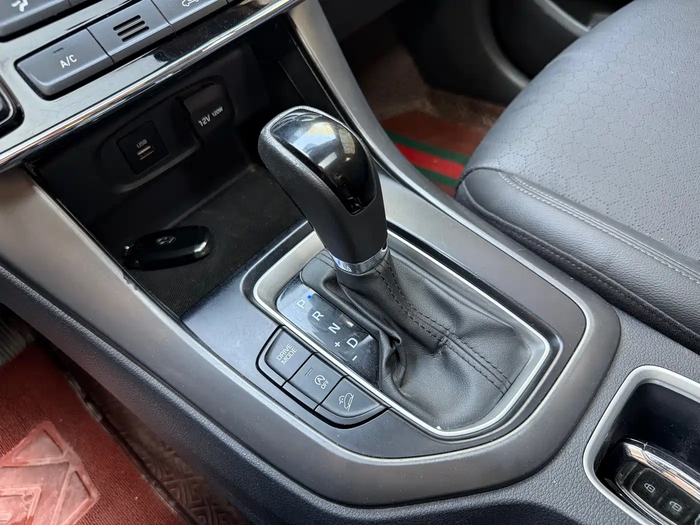 Hyundai Beijing Hyundai ix35 2018 2.0L Automatic 2WD Zhiyong·Enjoyment Edition фото 12