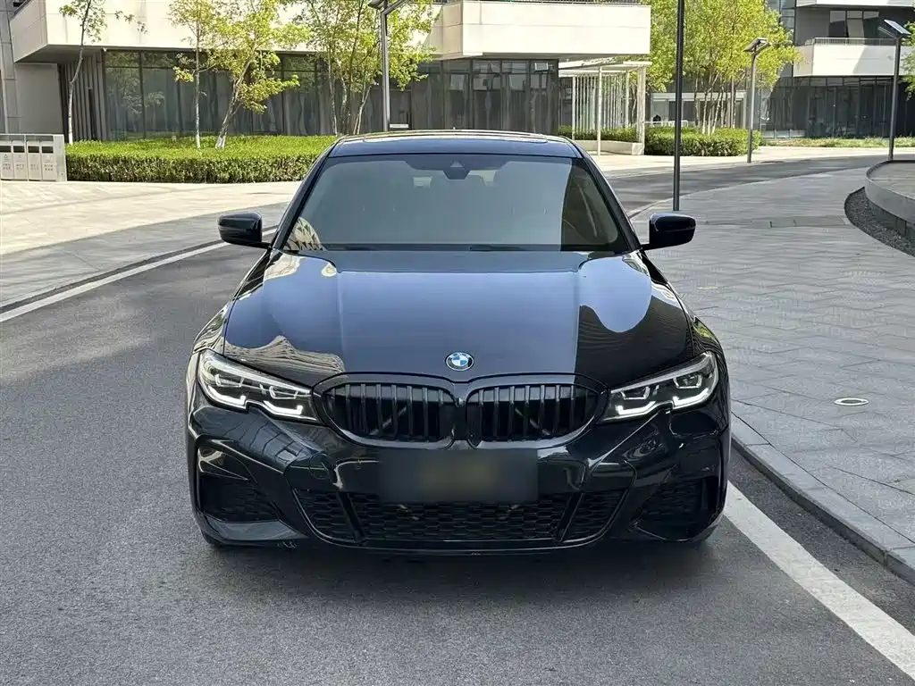 BMW 3-SERIES