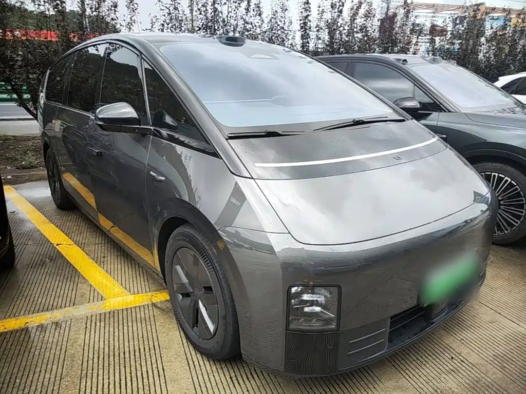 Li Auto MEGA 2025 2025 Model Home Family Special Edition