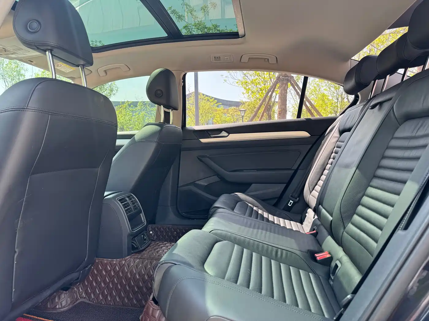 Volkswagen Magotan 2017 280TSI DSG Comfort фото 5