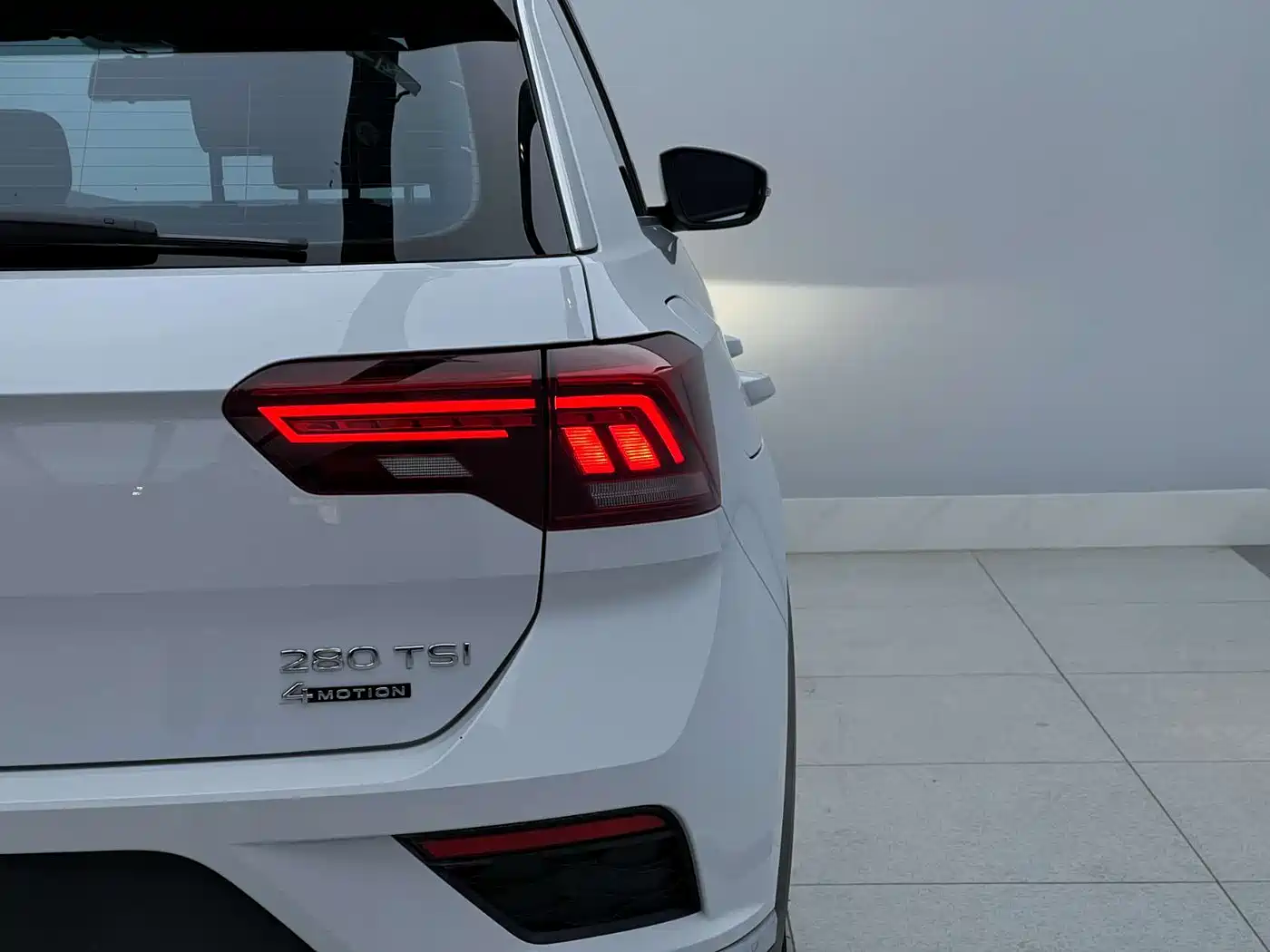 Volkswagen T-ROC 2021 280TSI DSG 4WD Luxury Connected фото 18