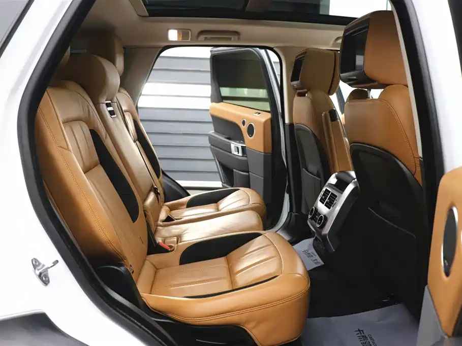 Land Rover Range Rover Sport 2021 3.0 L6 Gloss Black Edition фото 25