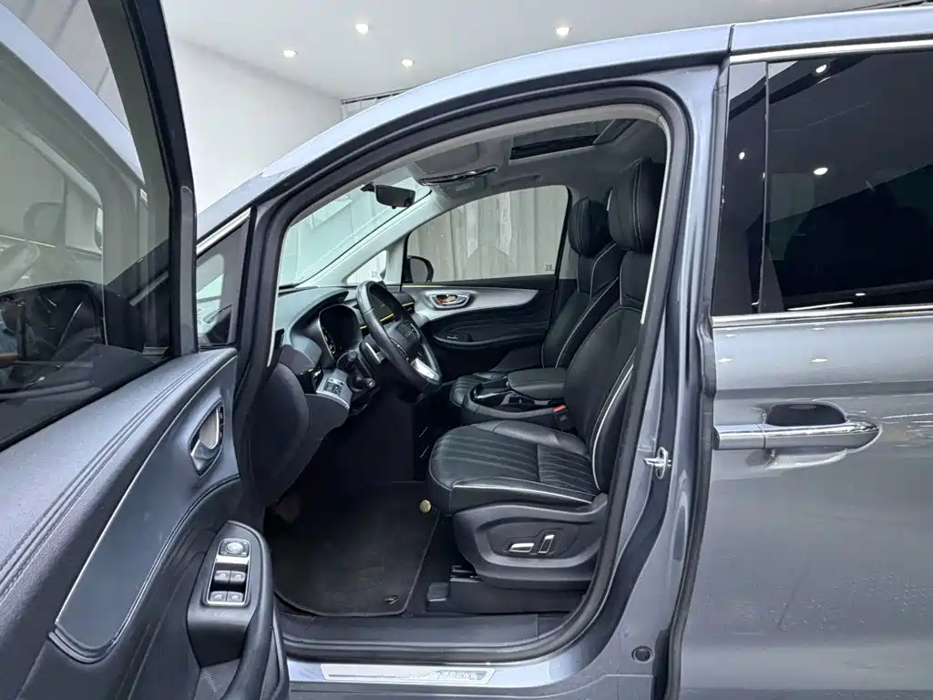 Roewe iMAX8 2023 2022 400TGI Flagship