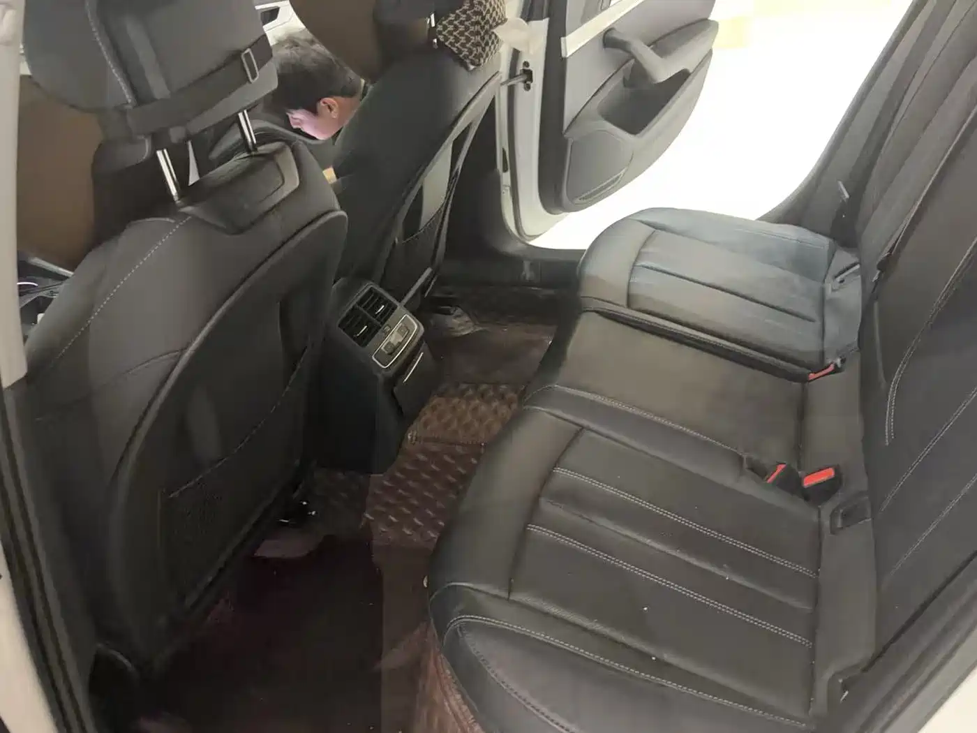 Audi A4L 2020 40 TFSI quattro Luxury Dynamic фото 8