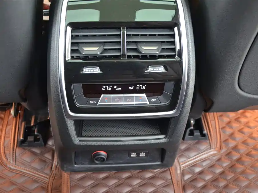 BMW X7 2019 xDrive40i Leading Luxury Package фото 11