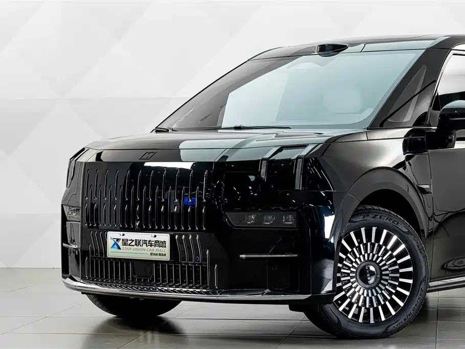 ZEEKR 009 2025 2024 6-seat Executive AWD 108kWh