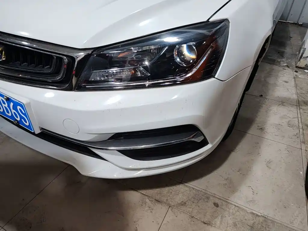 Фото 24 - Geely Emgrand