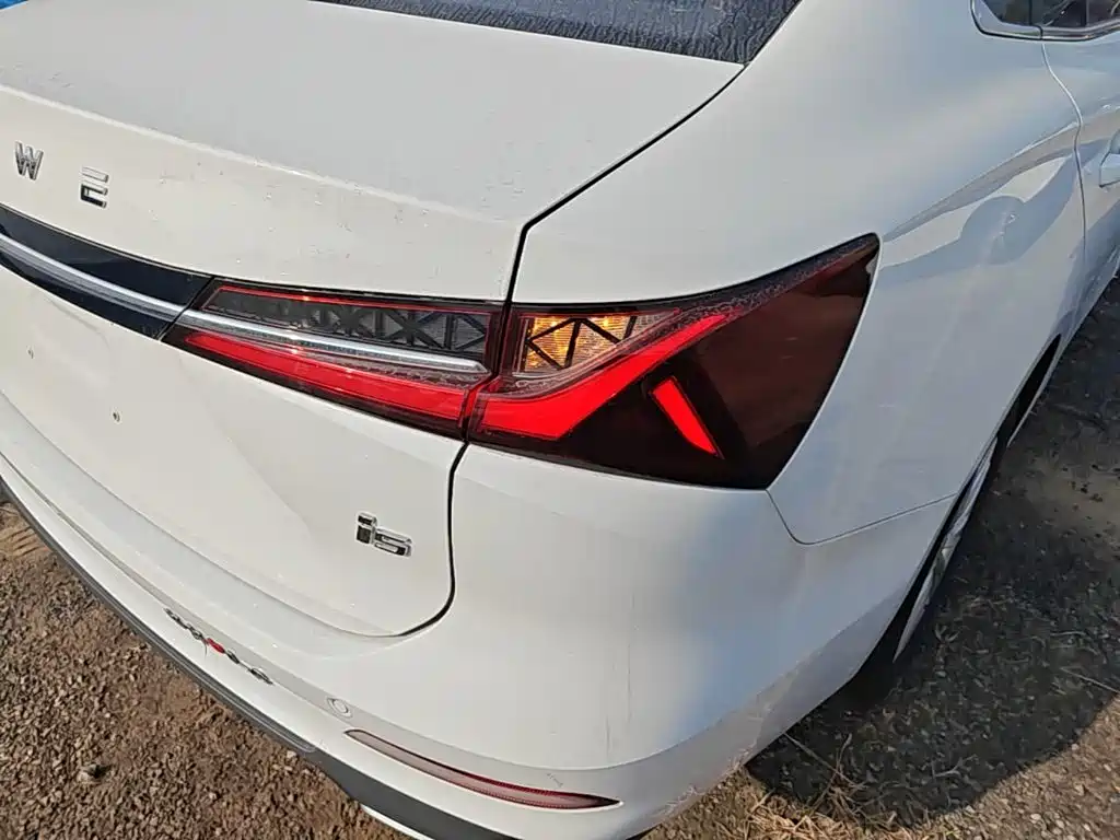 Roewe i5 2025 2023 1.5L CVT Luxury Edition
