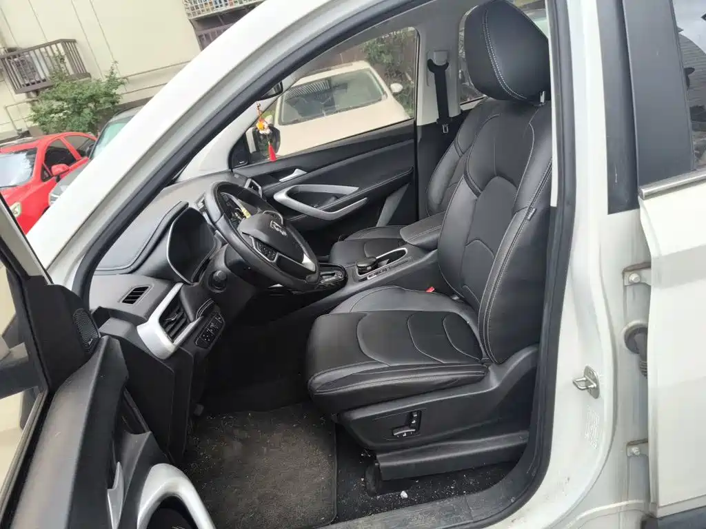 Baojun 530 2021 2020 1.5T CVT Premium Connect 7-seater
