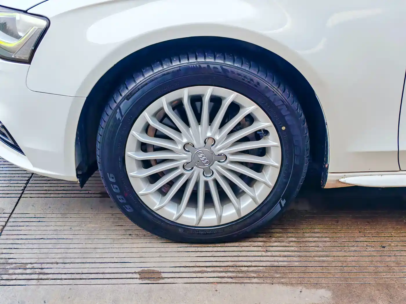 Audi A4L 2015 35 TFSI Auto Comfort фото 10
