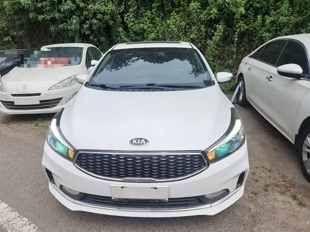 Kia K3 2016 1.6L Automatic GLS фото 3