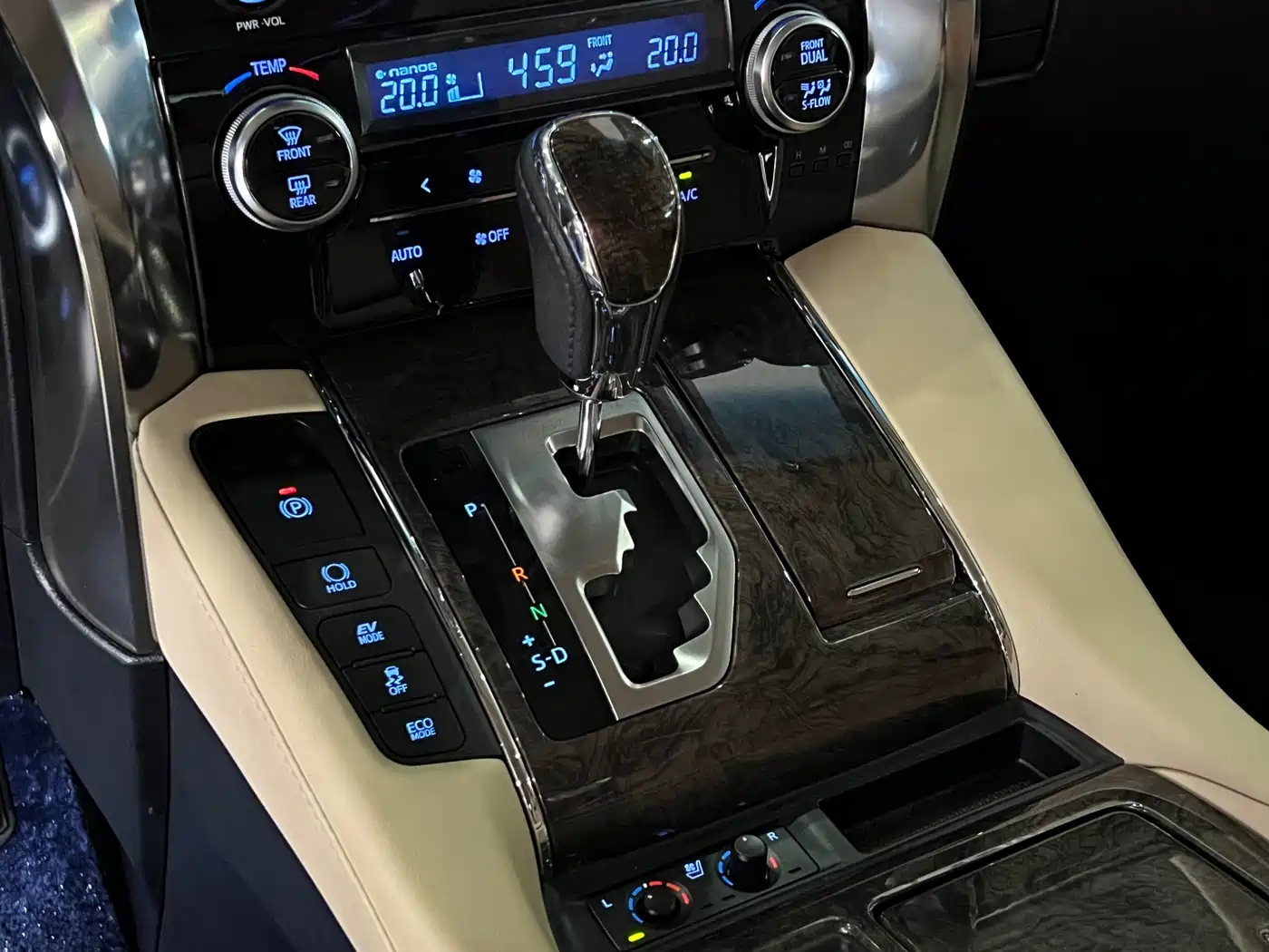 Toyota Vellfire 2021 Crown Hybrid 2.5L HV Premium Edition фото 11