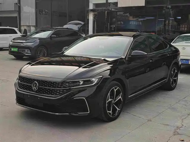 Volkswagen Passat Outstanding, 380TSI, Star Sky Dragon Rise