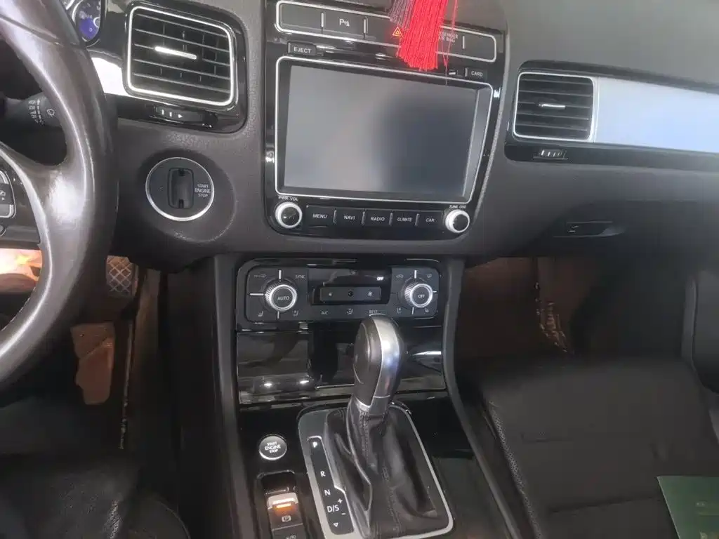 Фото 6 - Volkswagen Touareg